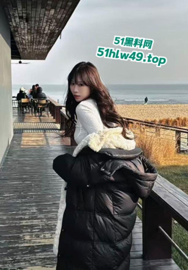 天津抖音小网红【崔玥】性感尤物，颜值超高私下骚的流水和大哥线下约炮被拍下曝光！-1