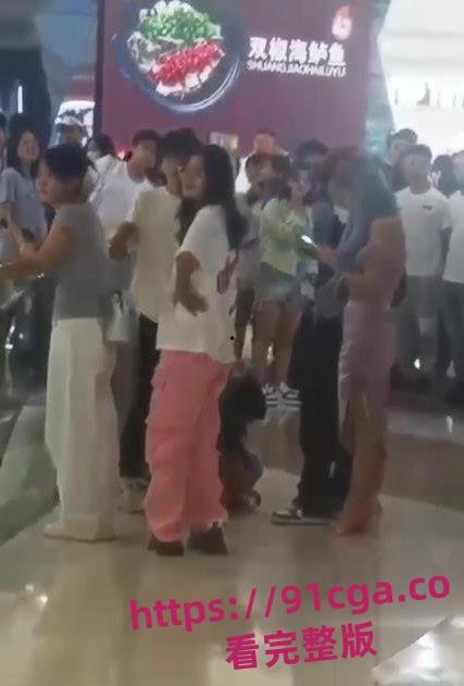 黑龙江哈尔滨哈西万达，偷拍狂被抓住，又是哪个博主要断更了！-4