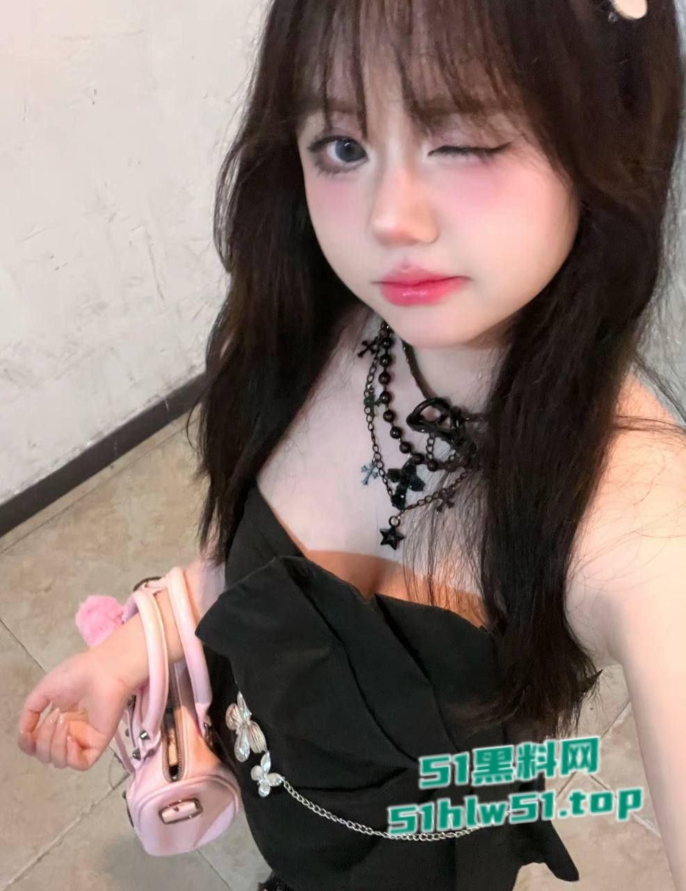 瓜友投稿杭州【李淑研】积目聊到的性感炮友，身材娇小丰满性欲极强 大奶臀翘已把瓜友榨干！-9