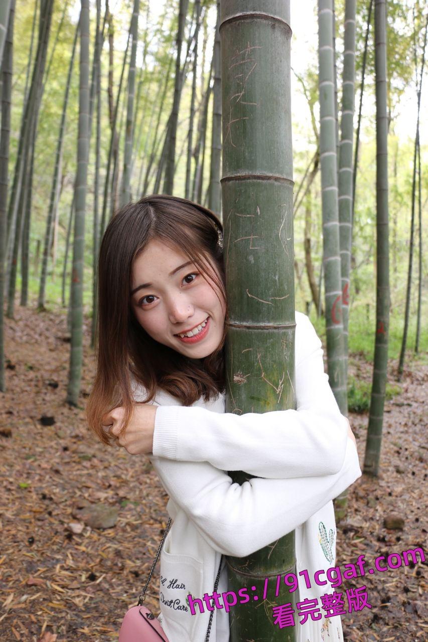 天津财经大学“吴晶晶”身为大二母狗学姐在恋爱期间被大一摄影学弟给开发爆操！-3