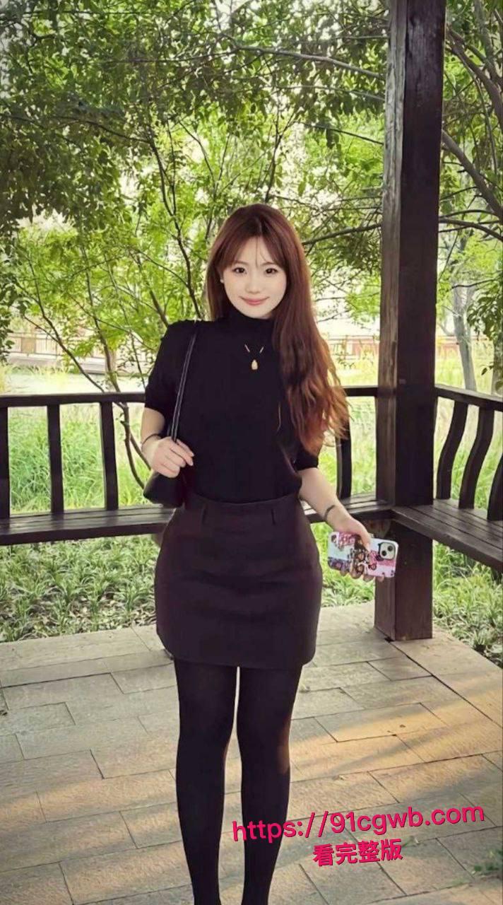 上海名校大四生李佳怡！为了五万块参加金主别墅的群P，三根滚烫鸡巴轮番口爆骚穴菊花双插，饥渴母狗浪叫扭腰迎合成沉沦肉便器-3