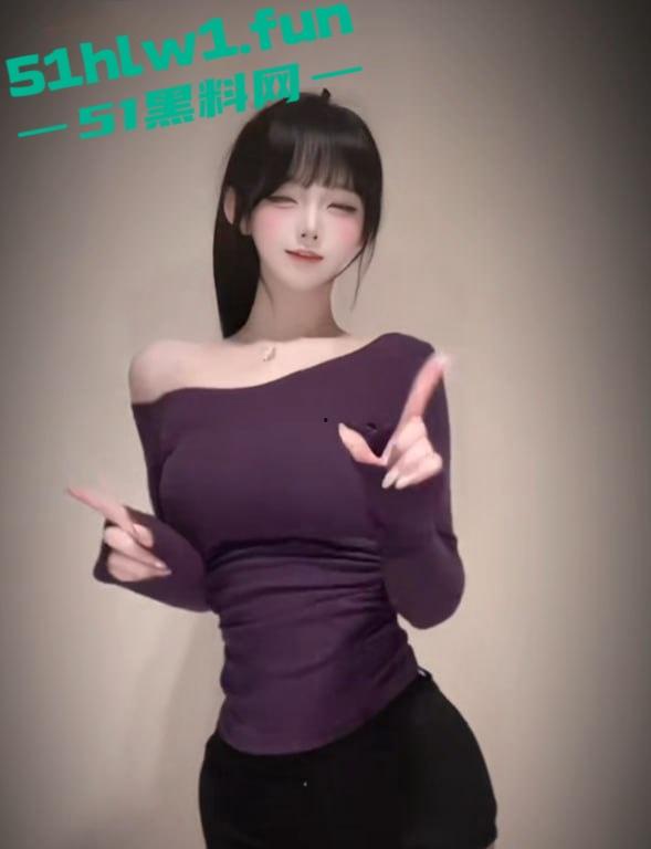 抖音百万粉丝擦边女网红【童锣烧 】微密圈大尺度作品流出 白丝肥臀顶级蜂腰简直太绝了！-15