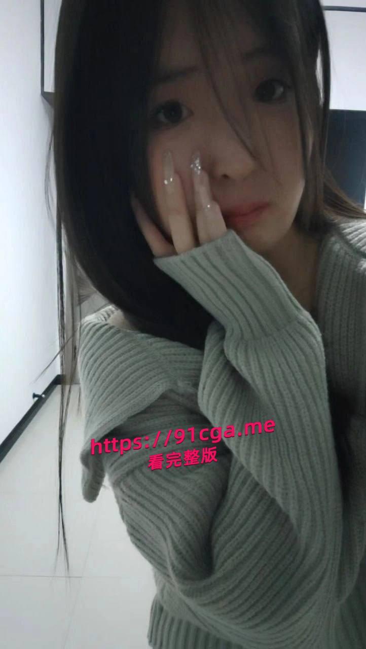 热心瓜友晒出与骚逼前女友的开房记录以及各种全裸自拍-1