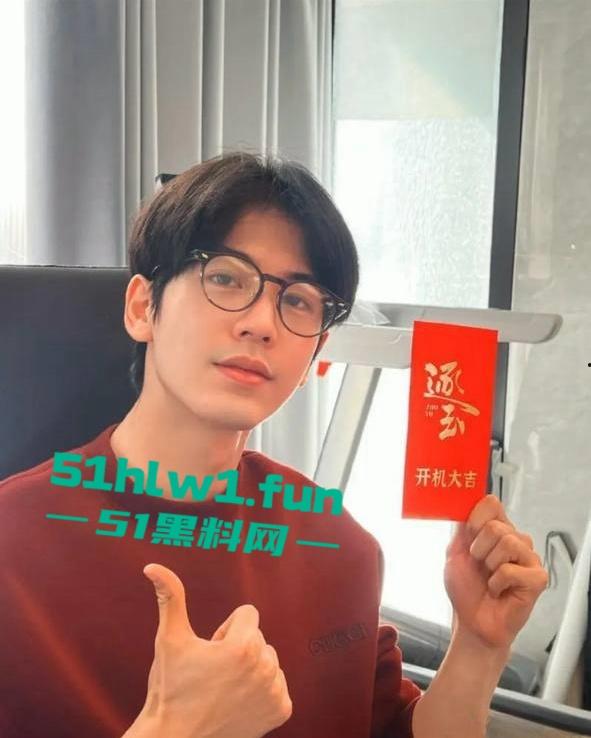 横店【玺尚酒店】逐玉剧组大瓜！三名武行轮奸一名女化妆师本来是4P淫乱闹大了变轮奸。-19