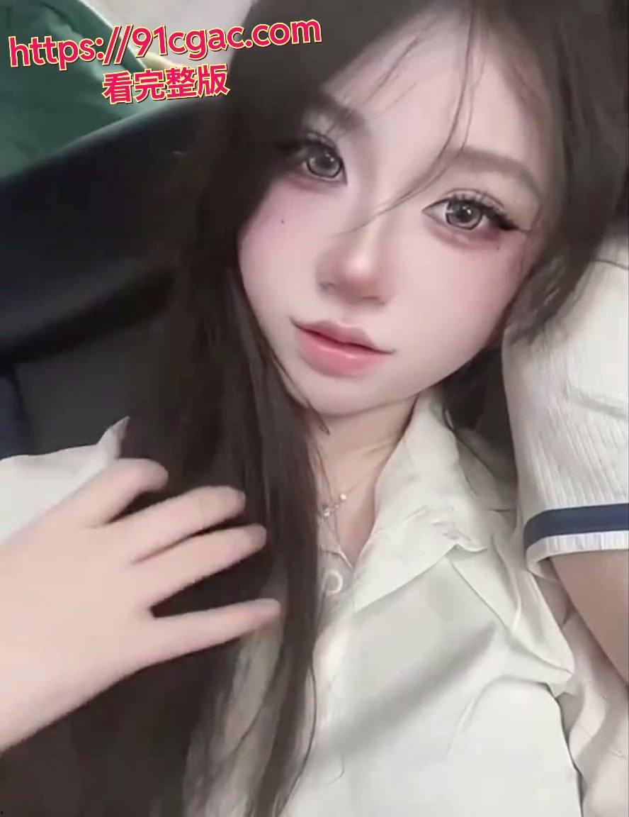 推特超火白虎福利姬【兔酱是个甜妹】，双马尾白丝洛丽塔装扮，甜美萝莉秒变反差尤物！-1