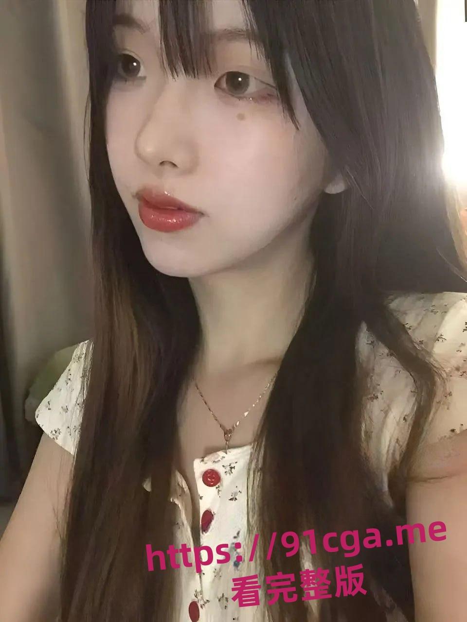 真实约操舞蹈系大三学妹 完美露脸生活照对比 69互舔床技一流-1