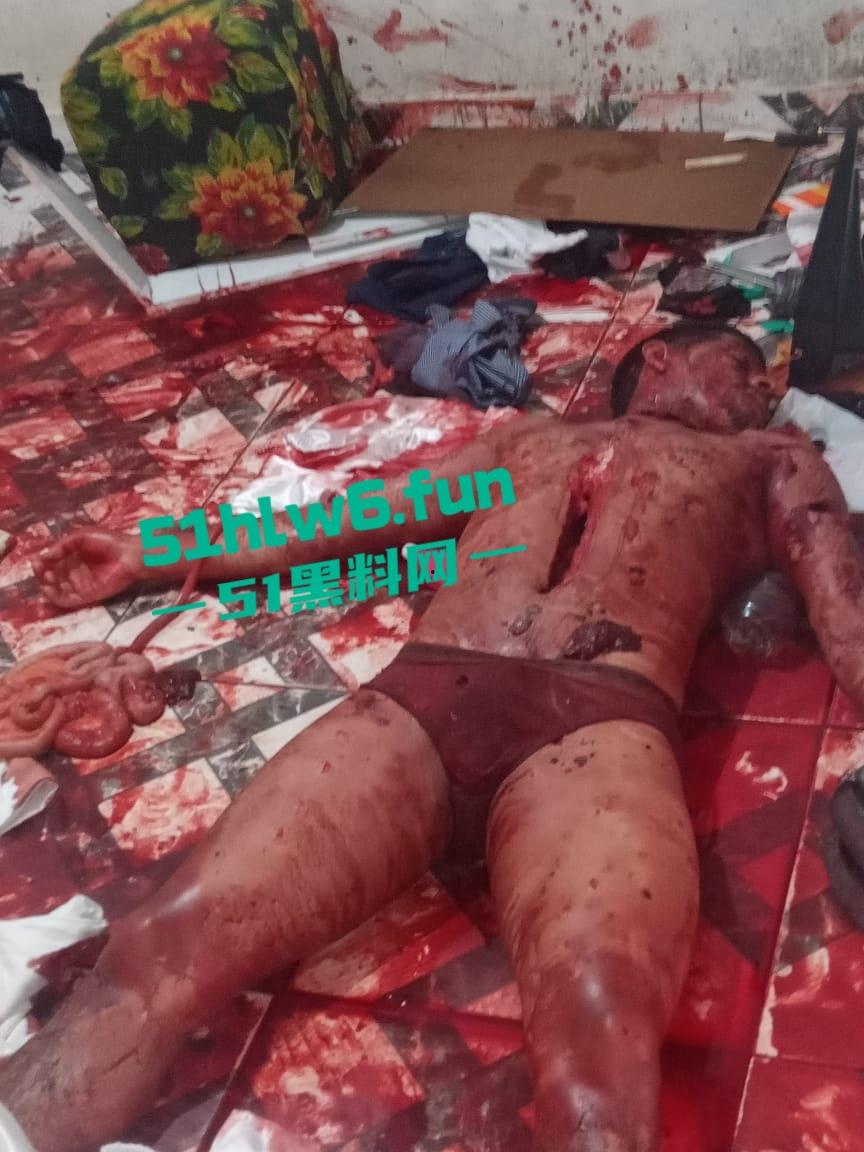 【血腥恐怖】印度三哥被妻子开膛破肚，男子为高种姓白人行为恶劣强奸妻子家人，终被妻子发现后杀害。-8