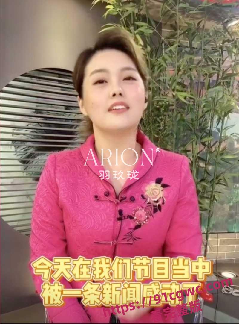 济南宣传部副部长与电视台主持人出轨事件 酒店开房被抓视频全网疯传 上演女主全裸护情人大戏！-7