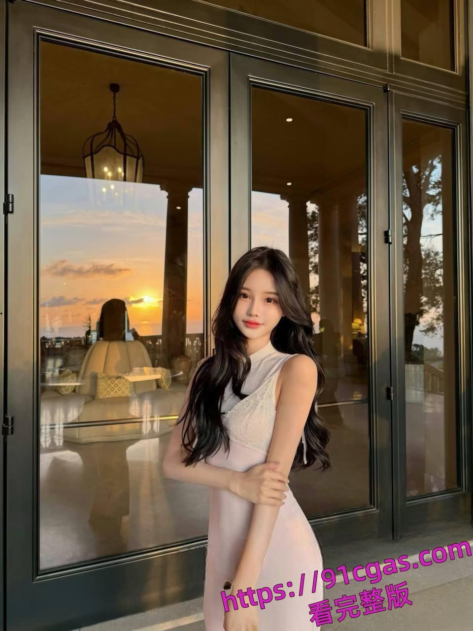 美国LA95后UCR女网红竟是ww上岸！靠着男友的钱在US读书却送逼大哥-3