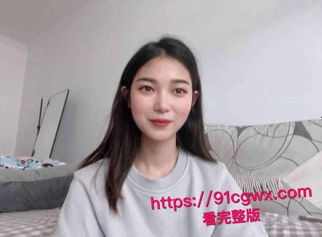 云南高校19岁甜美女大生周闫妮应聘模特惨遭面试官PUA：全裸洗澡镜头曝光流出！-6