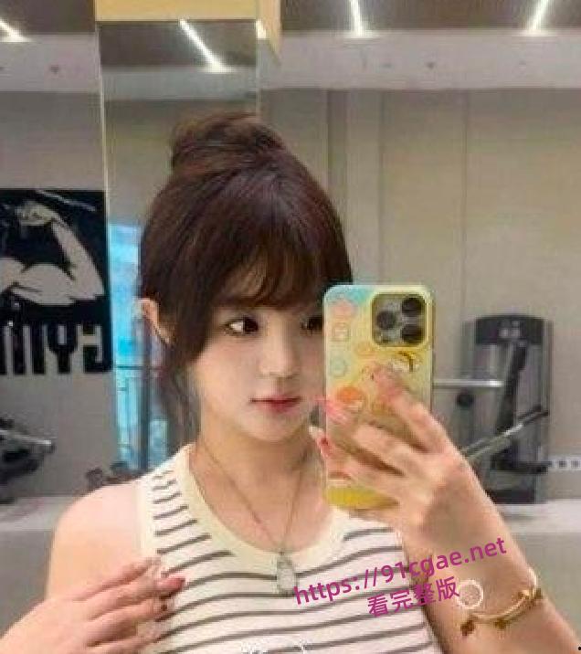 河北女大学生林雪瑶与男友做爱初体验，清纯校花宾馆女上位骑乘被男友后入全身颤抖-12