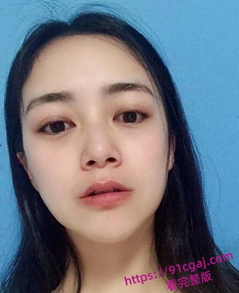 重庆财大高颜值新疆学妹夏兹热丽，与生活中的高冷样子形成了完美反差-5