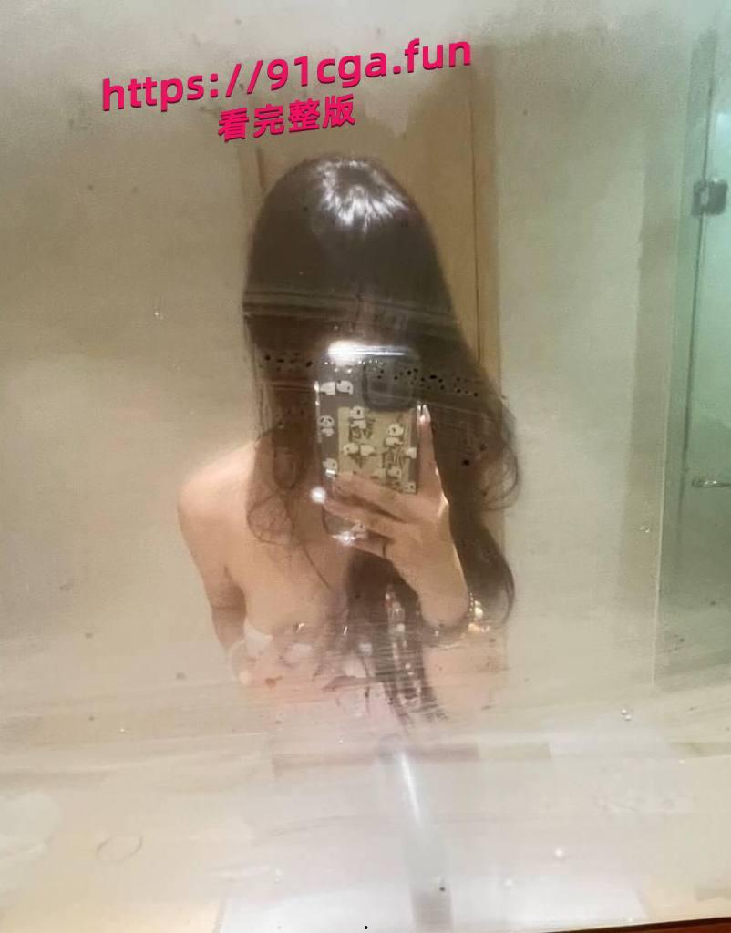 广西科技大学 陈曦，分手后被前男友报复曝光私拍视频-3