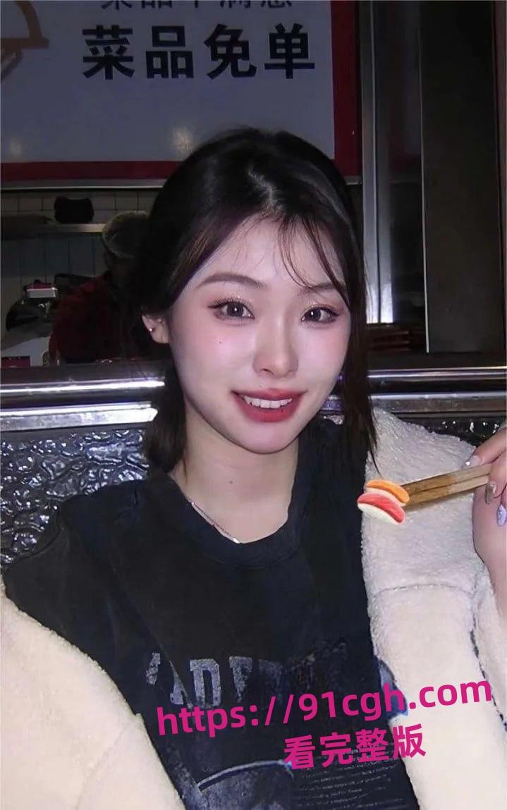 大连理工大学 周诗琦 前男友曝光私密视频 胸上写母狗 肚子上写主人操我-2