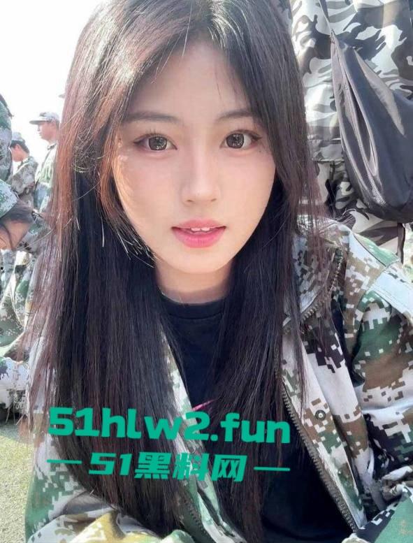 河南极品反差学生【李鑫楠】遭到前男友报复曝光录屏视频和性爱的私密视频清纯可爱形象瞬间崩塌。-5