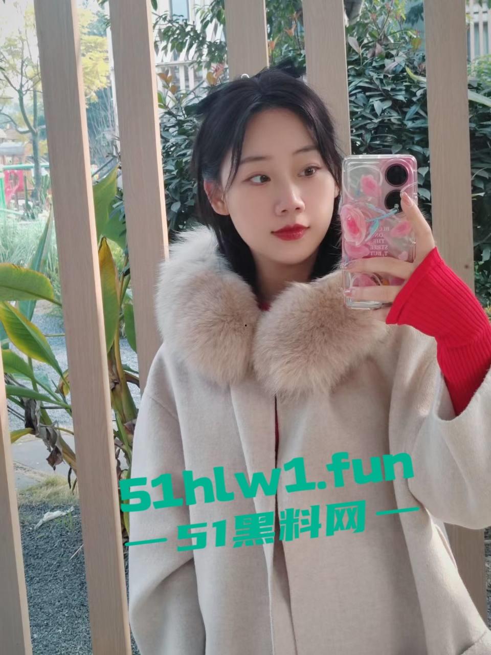 山东师范学院陈雪莹，刚上大一的极品学生妹，颜值高模特身材，修长美腿超诱人，被金主酒店调教激情爆操！-9