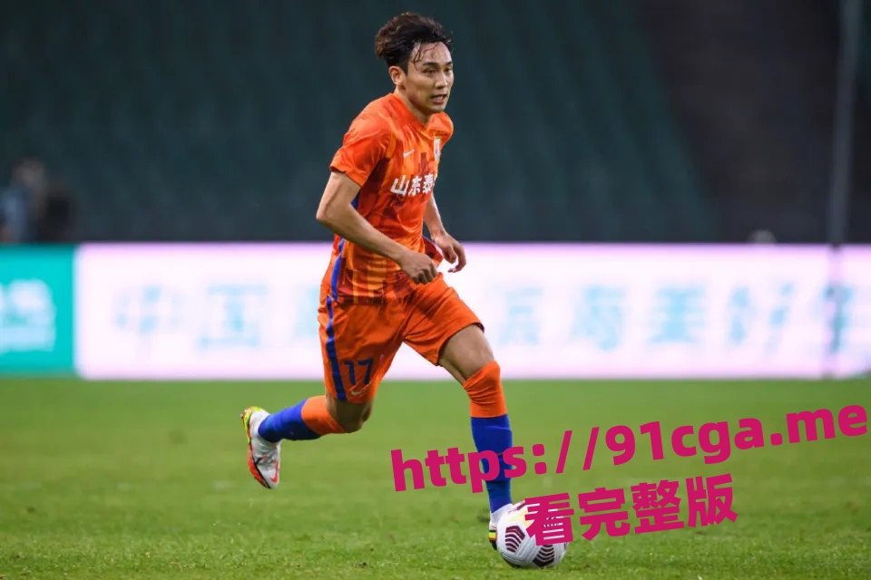 国足吴兴出轨包养小三，偷情和嫖娼，原配把聊天记录曝光-1