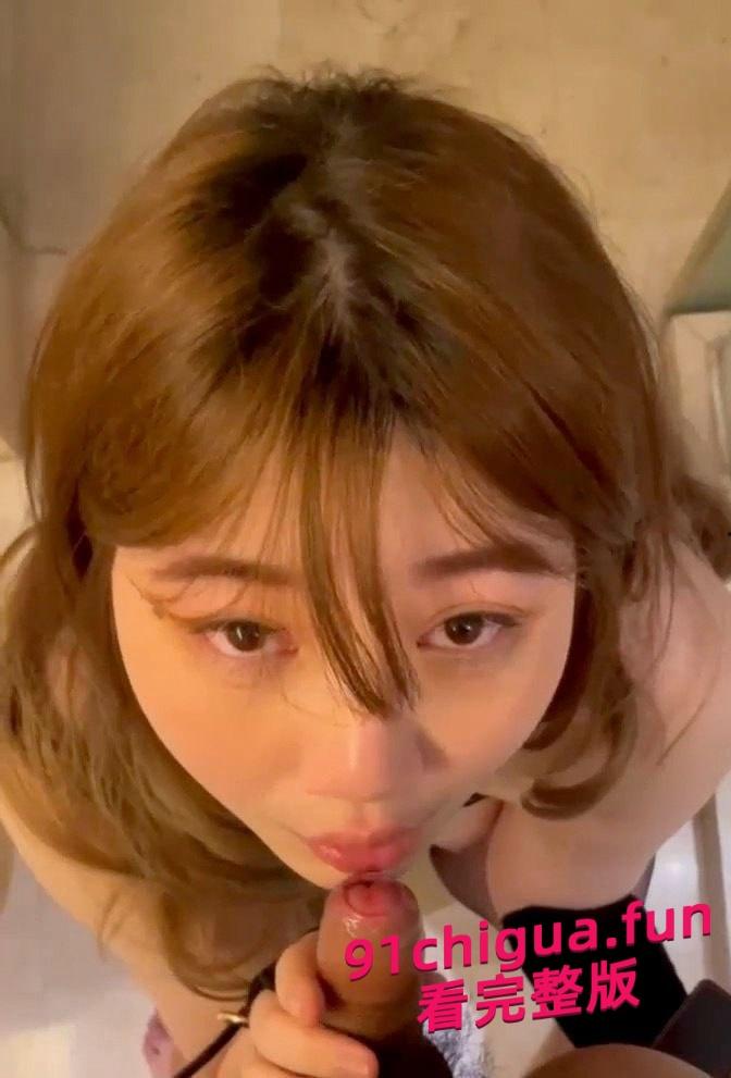 武汉某房地产公司设计师朱茹珺 极品甜妹被渣男曝光床照-1