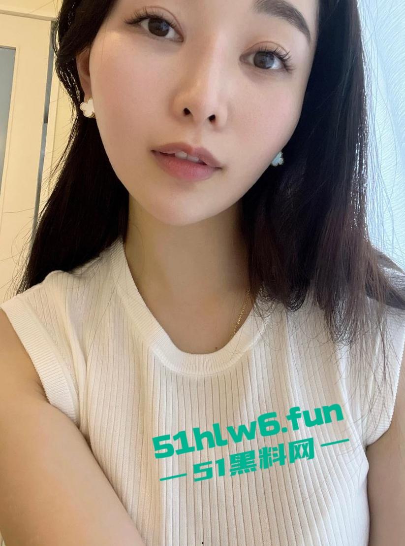 万人求的高颜值御姐【katayama】超人气巨乳女神，九头身S型F杯巨乳风情万种反差婊，最新合集流出。-9