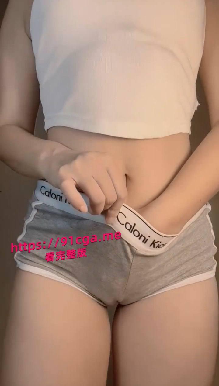 抖音80万粉网红李漂亮会员定制视频流出，镜头贴近私处，逼缝清晰-8