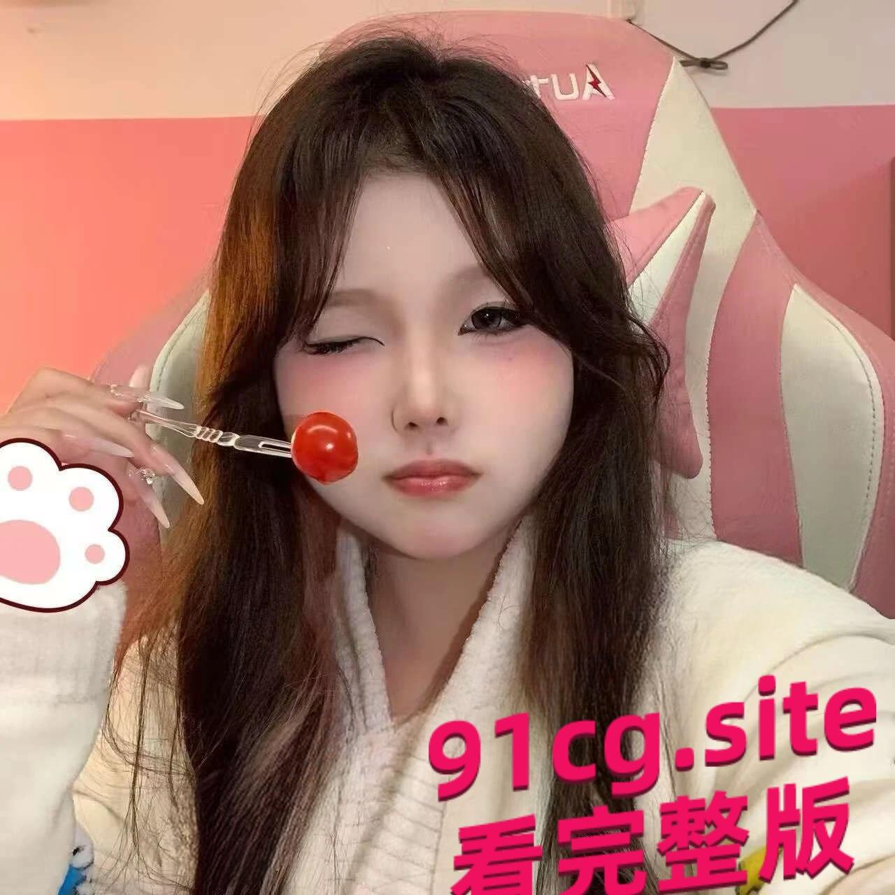 湖北大学梁玉莉被包养调教无套啪啪，反差对比值得一撸！-4