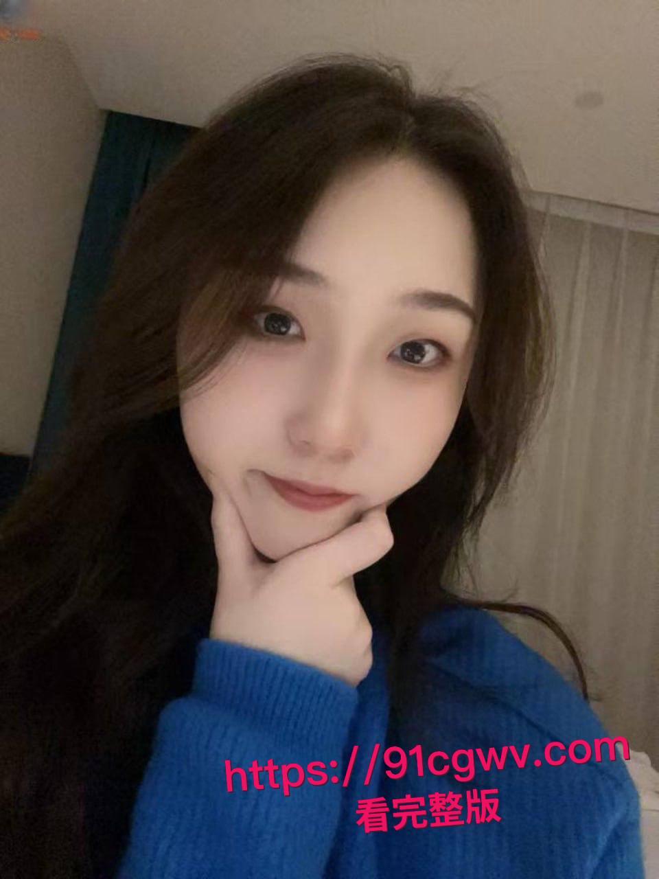 西安瑜伽老师刘珍曼性爱视频流出！黑丝开档翘臀被后入狂干，蜜桃屁股夹鸡巴榨到腿软喷水-5