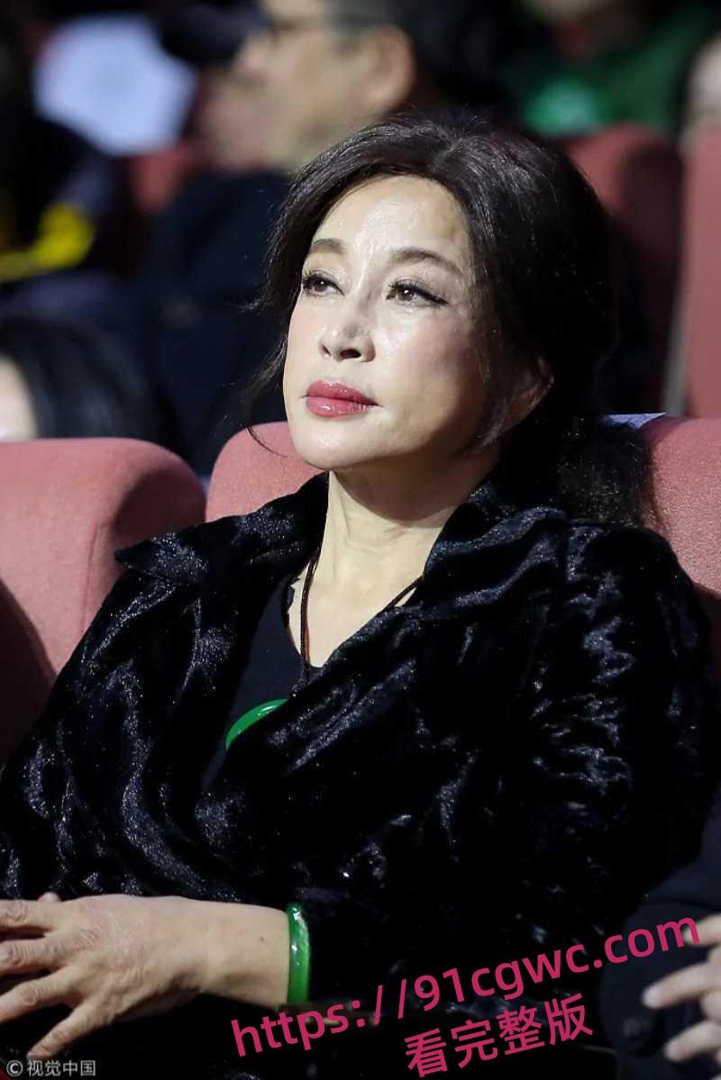 73岁女明星刘晓庆被曝出8个小男友后再现炸裂聊天记录 七十岁年纪才正是玩小鲜肉的最佳时期-10