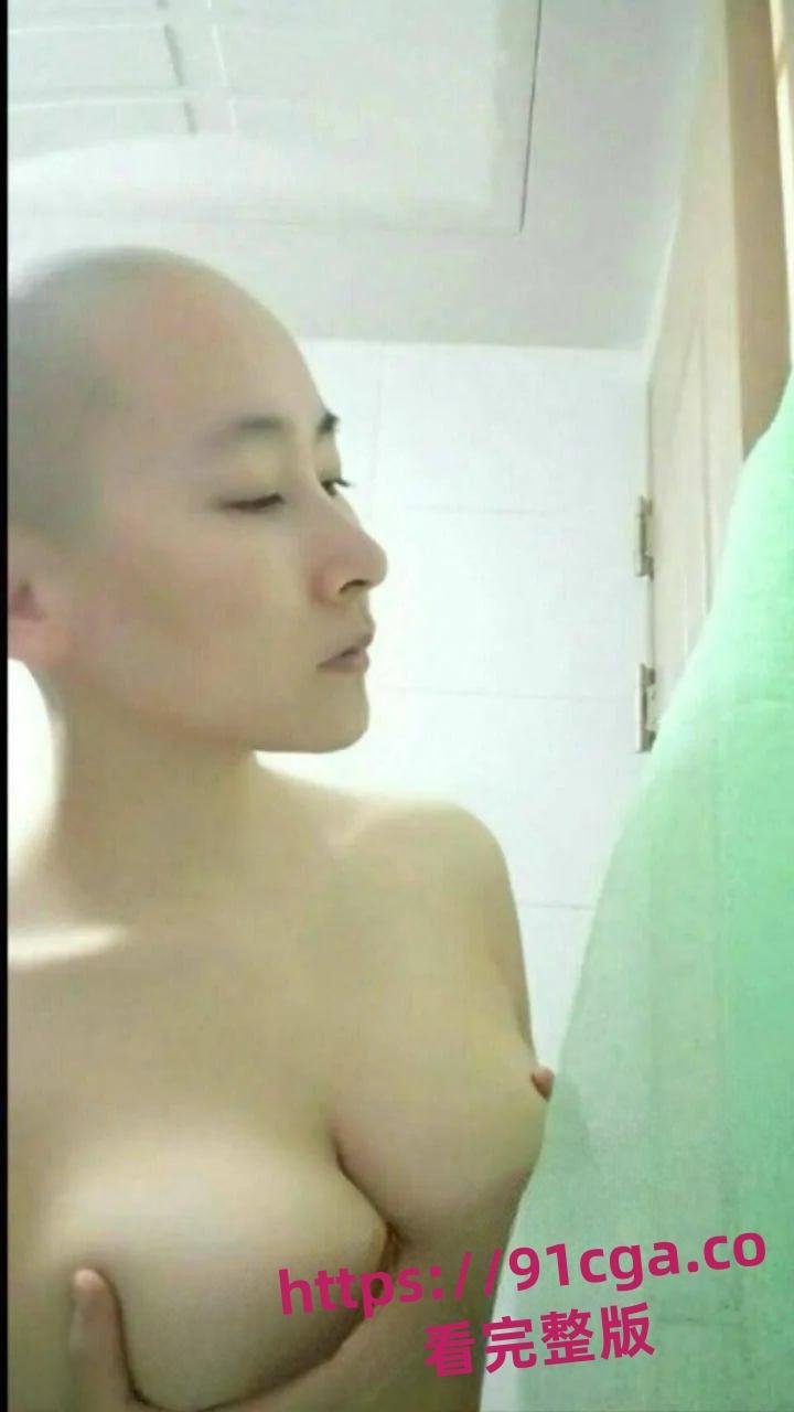 光头尼姑也有性需求 一字马插入 功夫实在了得！-3