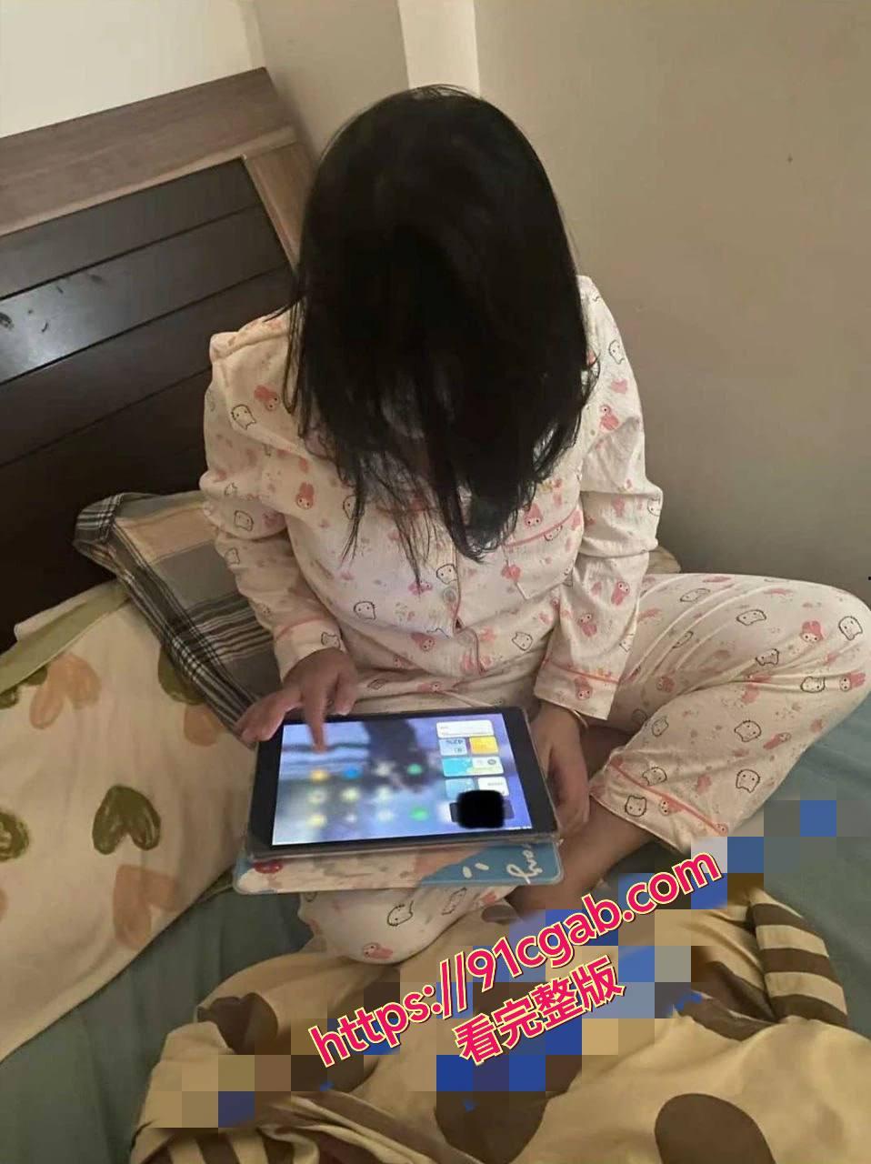 瓜友原创投稿 发情期的妹妹 自从有了第一次乱伦 妹妹看哥哥的眼神都不一样了！-1