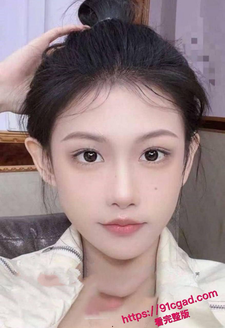 华中师范大学高颜值学生妹 蔡靖薇 经室友介绍卖处女身偿还网贷，不雅视频泄密。 #颜值学生妹蔡靖薇 #处女破处 #网贷肉偿 #泄密吃瓜-1