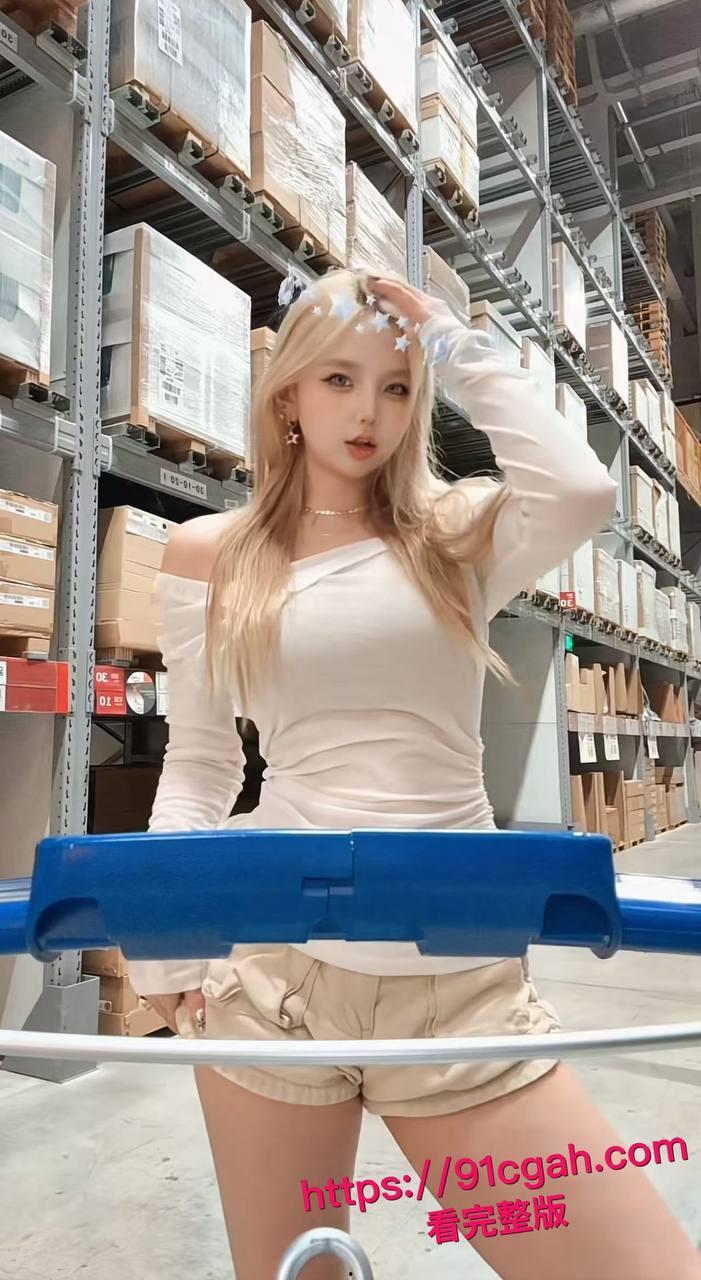 抖音网红Meena下海拍AV被调教不雅视频曝光，纹身刺青实锤本人！-3