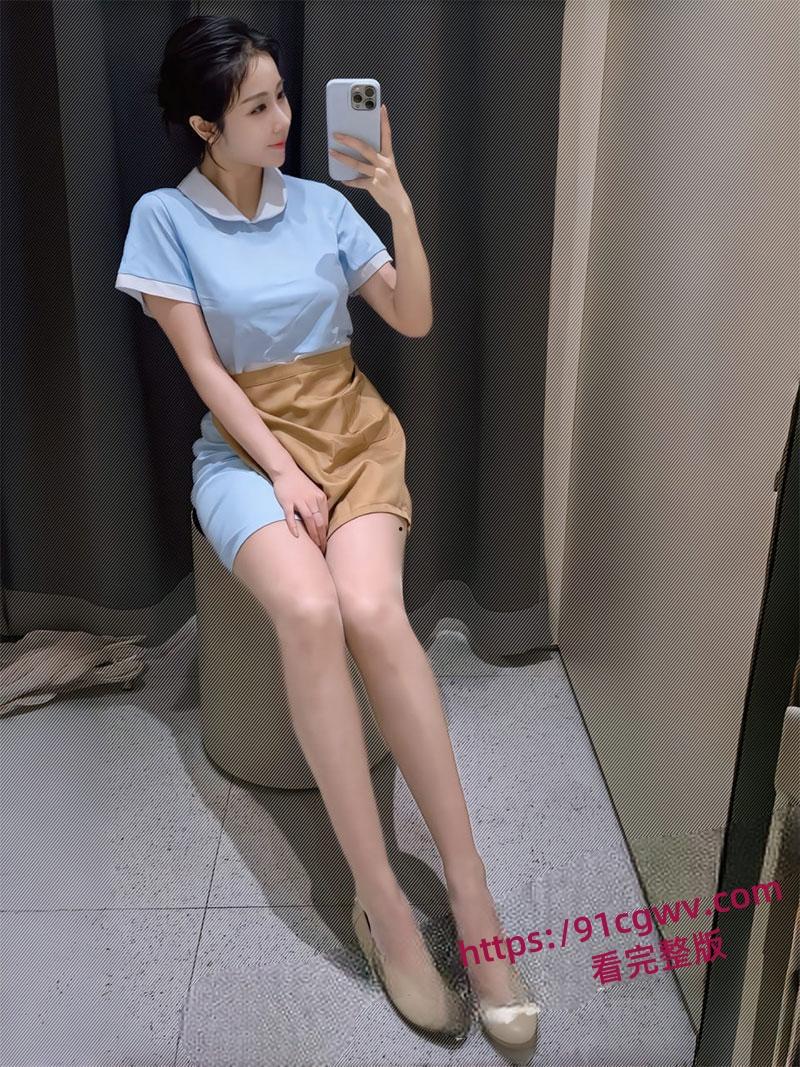 约炮好利来极品店员 颜值在线还可以体验制服诱惑 空姐不一定在飞机上 也有可能在好利来哦！-7
