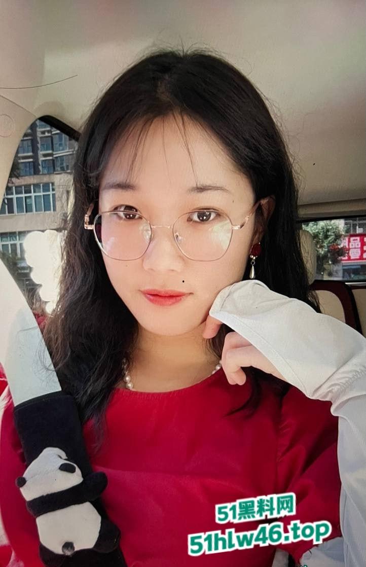 陕西渭南师范学院【陈小雨】背着男友出轨还惨遭炮友曝光，现在是全校出了名的肉便器！-4