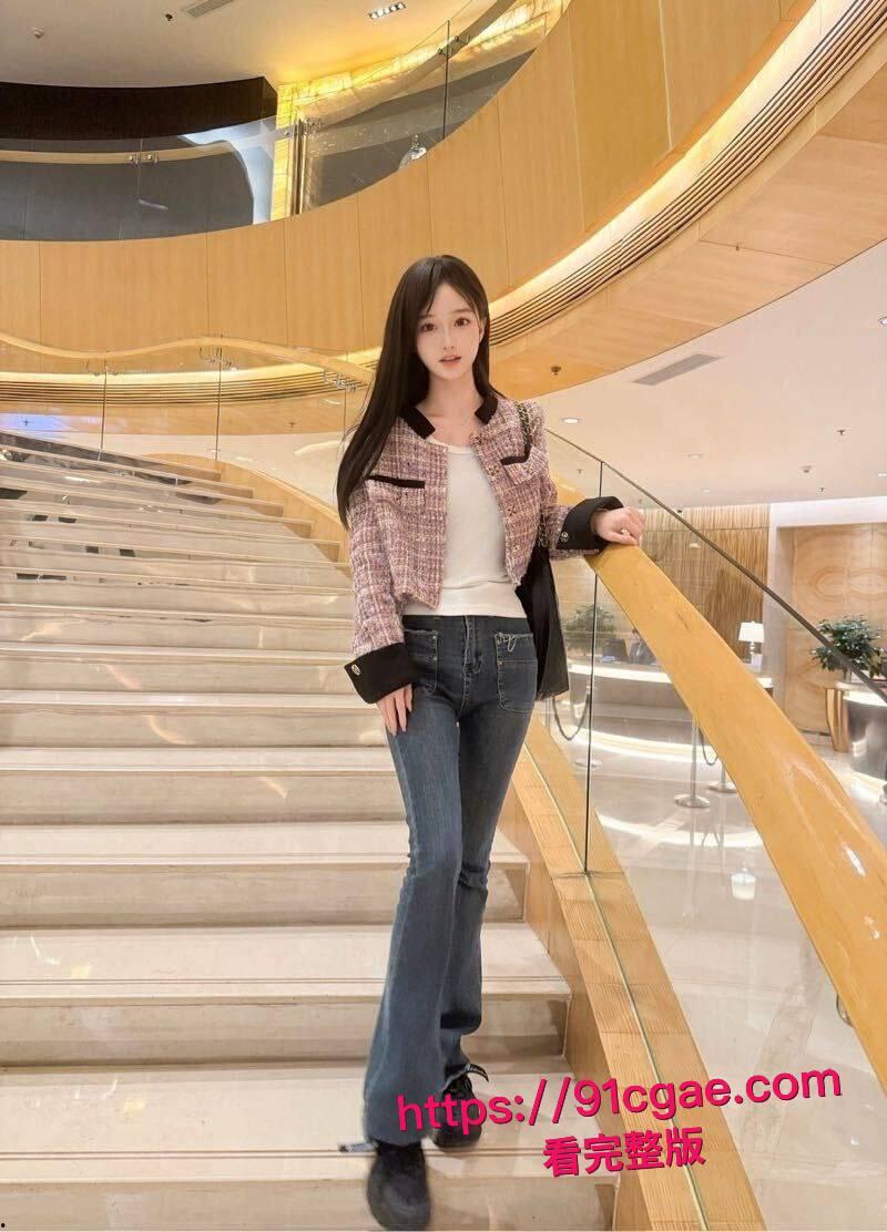 南宁顺丰物流专员陈晓雯出租屋黑料爆出！与肥丑上级激情啪啪，接吻亲奶舔逼操逼四件套！-6