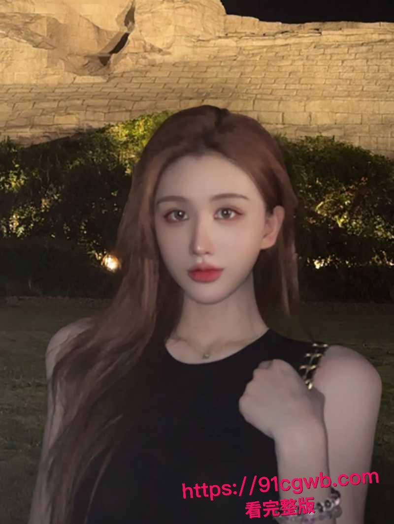 抖音顶流男网红F小奇不雅视频流出！频繁操粉美丑通杀 为拓展人脉组3P淫局 把人妻女粉当性宠玩具！恩爱过后拔屌无情！-3