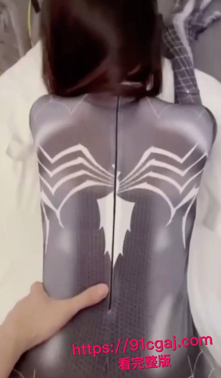 广州18线女星周珂萱泄密曝光！穿衣女神脱衣母狗，天使脸蛋淫荡心，黑丝翘臀酒店勾引，爱cos的小母狗！-10