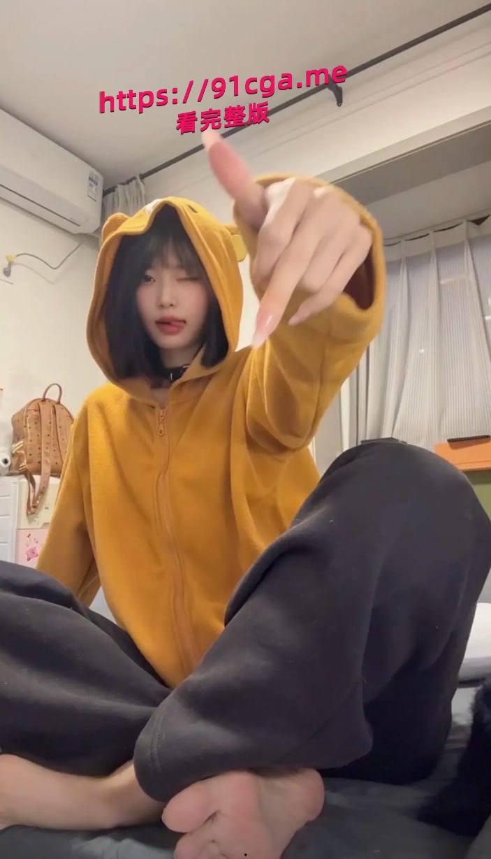 抖音14万粉丝主播 公主电闪 不雅私拍合集 高颜值纯情少女的反差一面暴露了出来-3