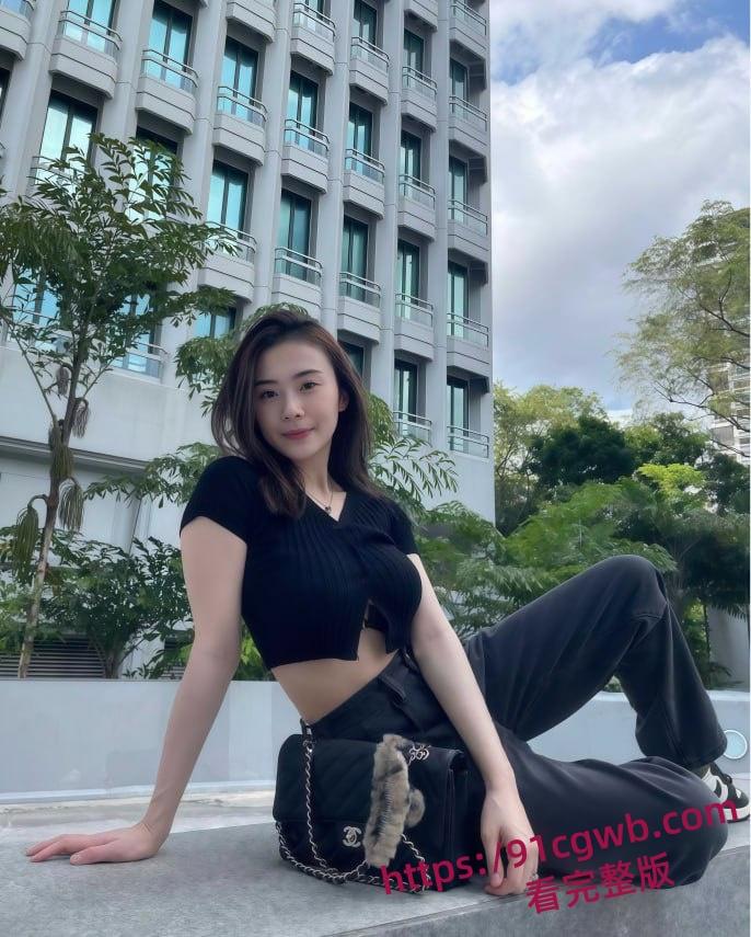 武汉已婚人妻许颜玥婚后性欲旺盛得不到满足 约炮大屌帅哥 没想到人美逼还紧-1