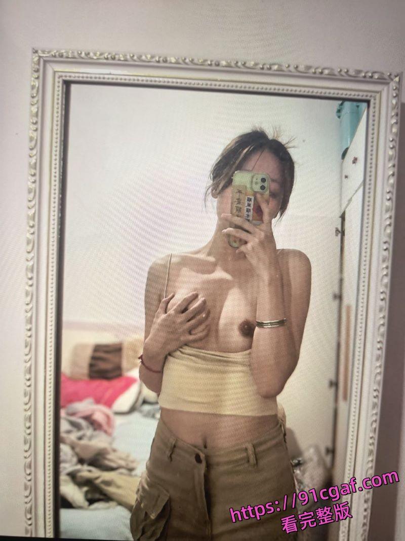 长沙高颜值小情侣分手翻车！私密视频照片被男友曝光牟利 酒店多姿势性爱-3