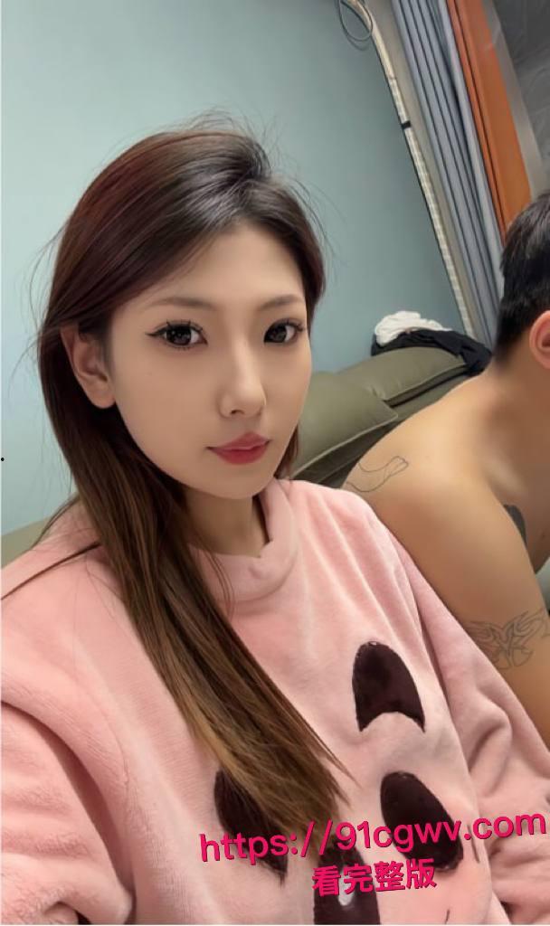 长春南关霓虹夜色下探探野花赵彤酒店狂欢，纹身大腿翘起爆插，大红蜡烛肚皮摆拍，视频尺度拉满！-8