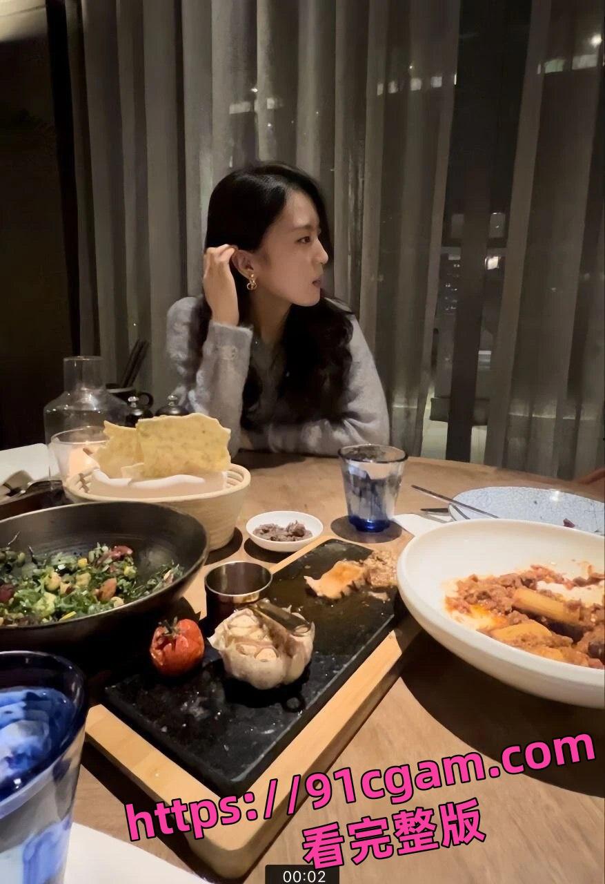 金主包养20岁野模惊爆反转！以为“公交车”，不料极品身材“很森林”！-1