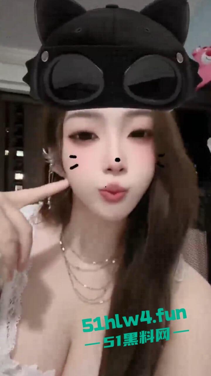 绝美颜值【夜宵789】身材高挑美腿性感女神，蜂腰巨乳蜜桃臀诱惑自拍福利流出。-4